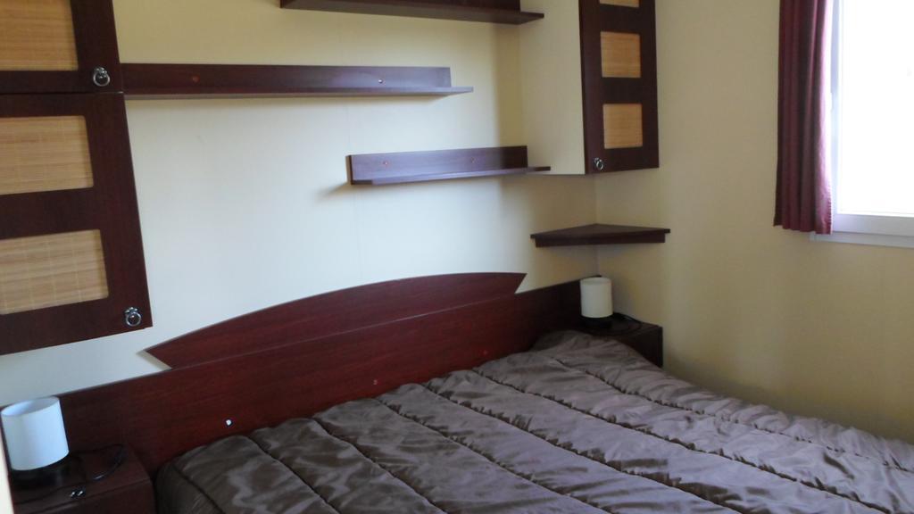 Camping Les Pinasses La Chapelle  Экстерьер фото